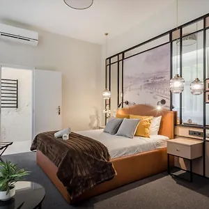 Hotell Astoria Boutique Suites- Location By Bqa, Budapest